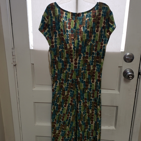 LADIES DRESS - Picture 3 of 3
